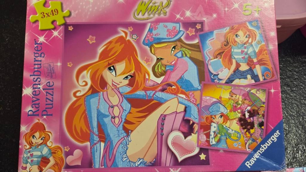 3 puzzels van Winx Club  49 stuks elk, Ophalen