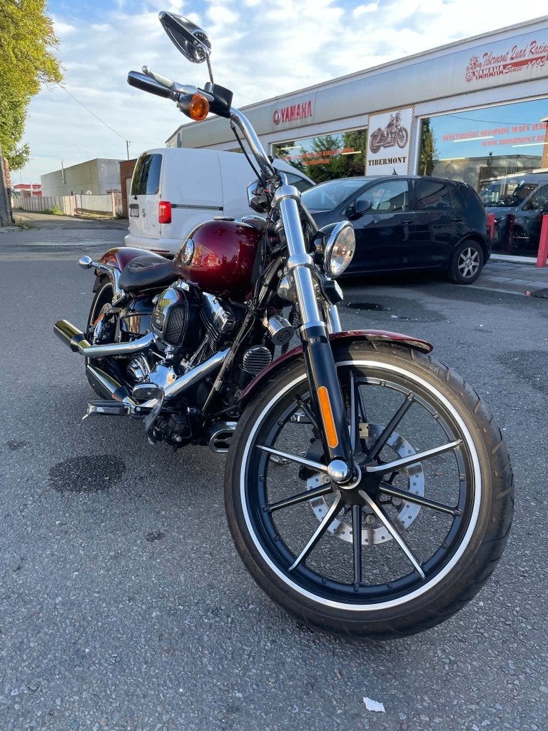 Harley-Davidson Breakout 103, Handvatverwarming, 2 cilinders, 1690 cc, Occasion