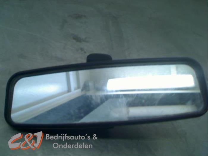 Rétroviseur intérieur d'un Nissan Terrano, -, 3 mois de garantie, Utilisé, -