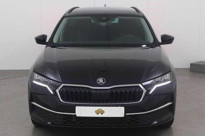 Skoda Octavia Sw 1.5 tsi etec selection 150 AT, Auto's, Skoda, Automaat, Parkeersensor, 4 cilinders, Overige bekleding