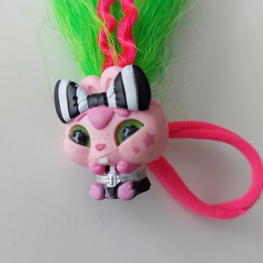 Pop Pop Hair Surprise 3-en-1. Sert d'accessoire pour cheveux, Enlèvement, Vert