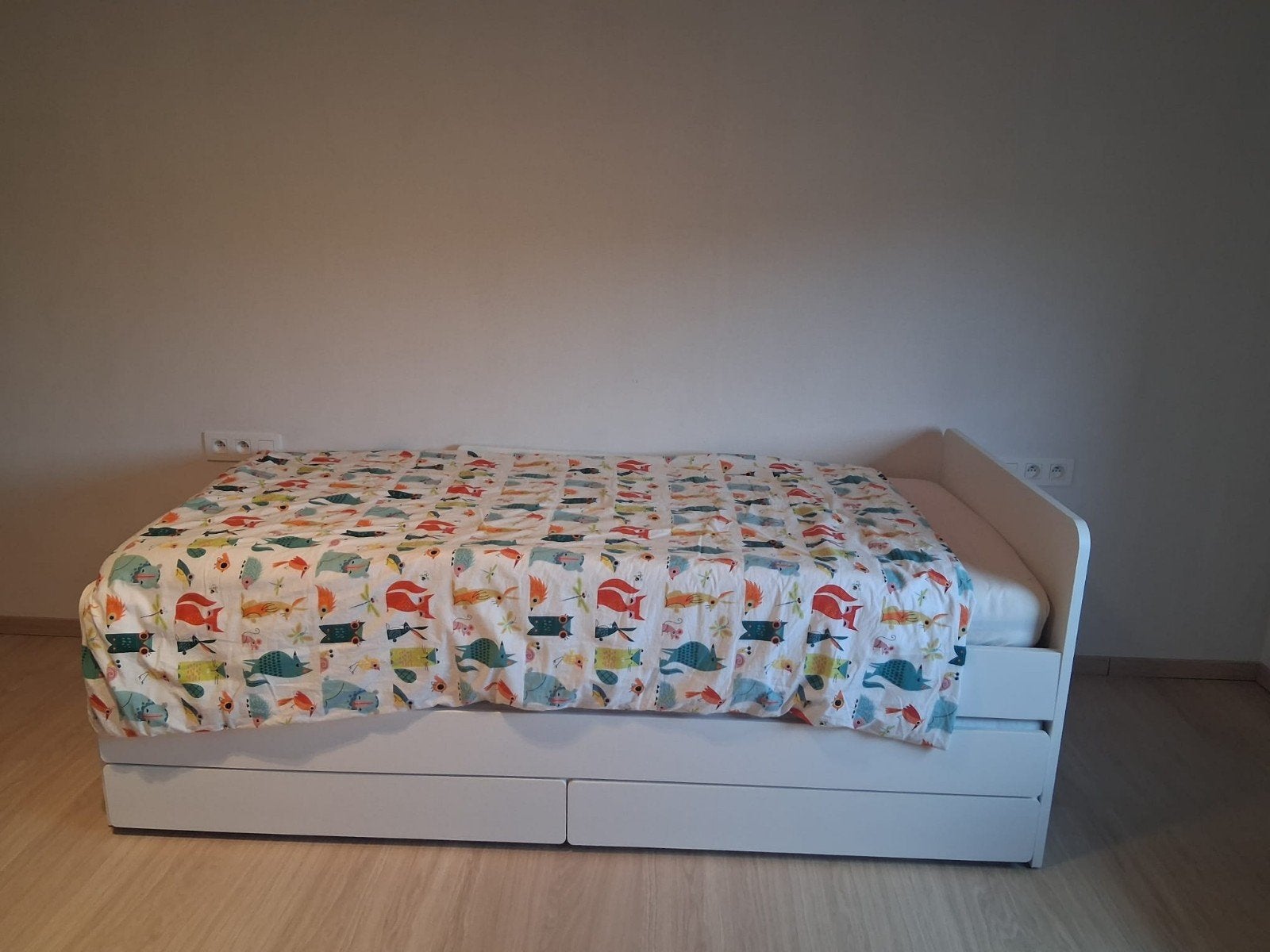 Bed 90 x 200  met onderbed en opberger wit, Ophalen, Zo goed als nieuw, Lattenbodem