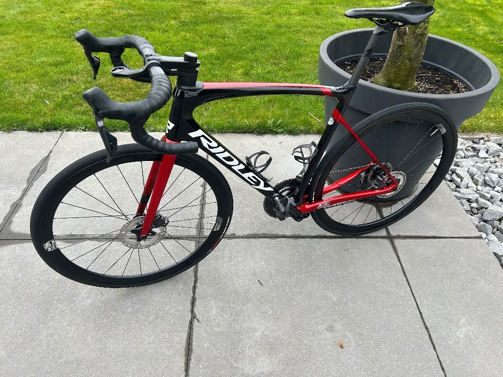 Ridley Fenix, Enlèvement, Comme neuf, Carbone