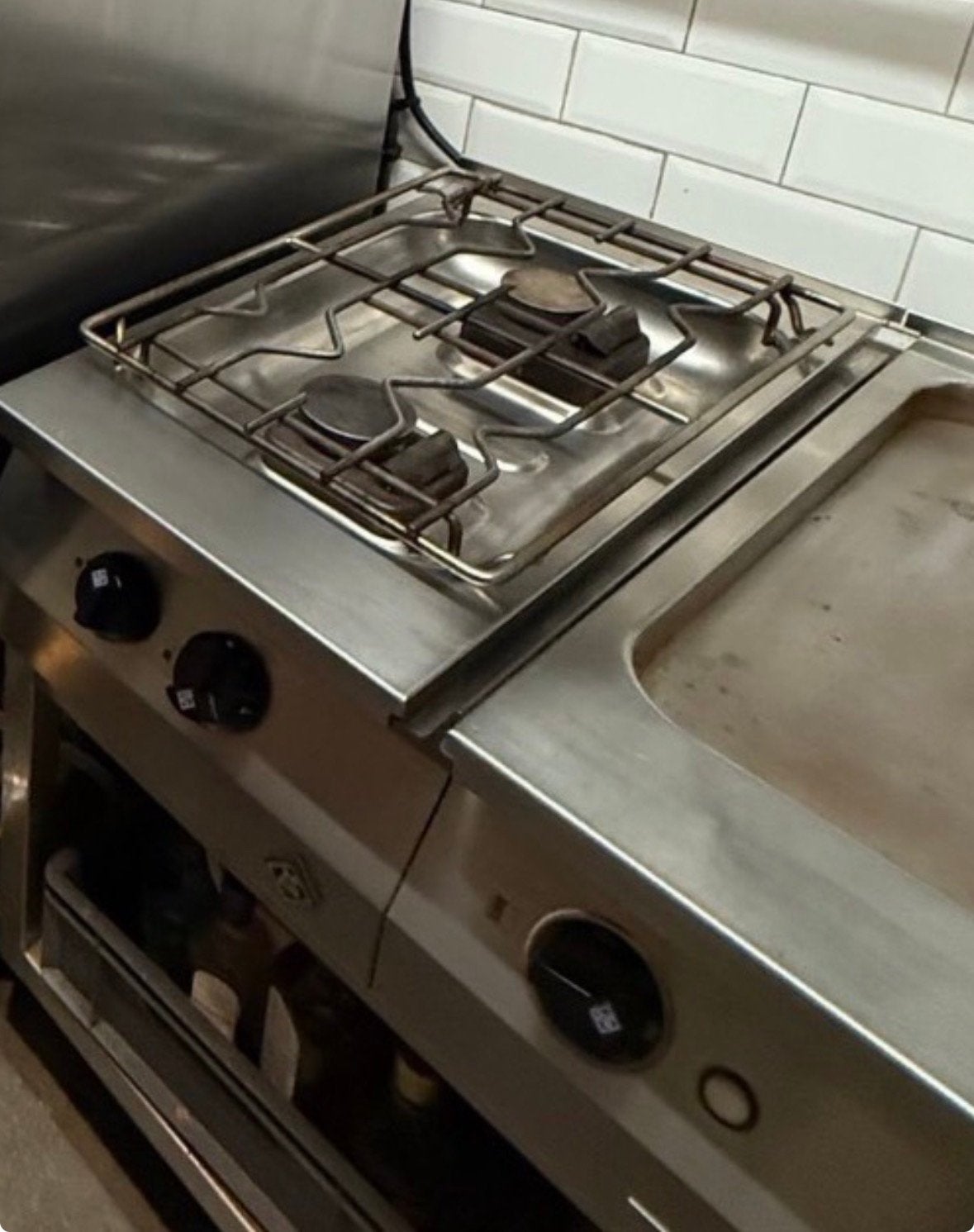 MKN gas kooktafel en elektrische bakplaat, Elektronische apparatuur, Fornuizen, Ophalen, Zo goed als nieuw, Gas