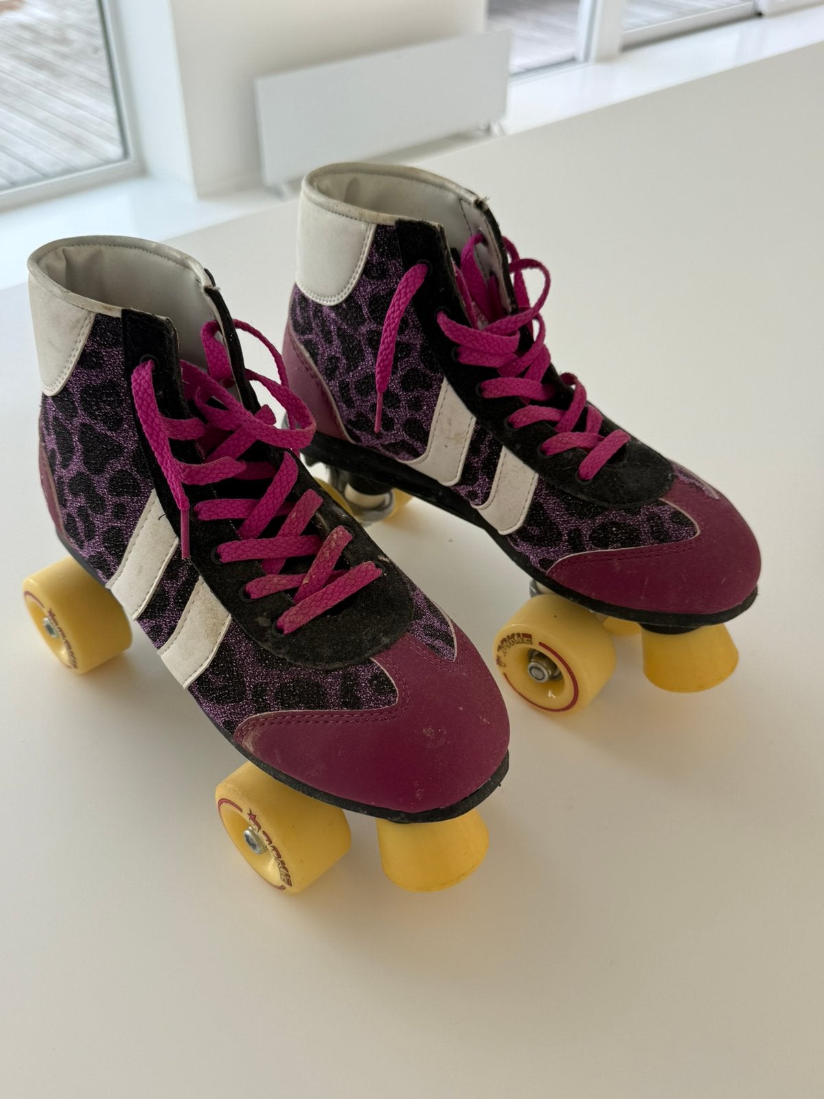 Rookie Retro V2 Purple Glitter Rolschaatsen Luipaardprint, Ophalen of Verzenden, Zo goed als nieuw