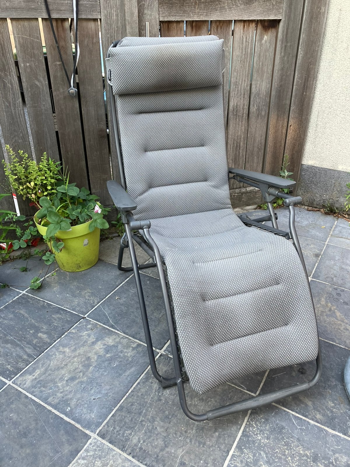 Lafuma relax aircomfort - met kleine schade, Tuin en Terras, Ligbedden, Ophalen, Gebruikt, Aluminium, Inklapbaar