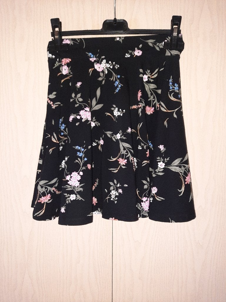 Jupe noire à fleurs taille XS, Ophalen of Verzenden, Zo goed als nieuw, Maat 34 (XS) of kleiner