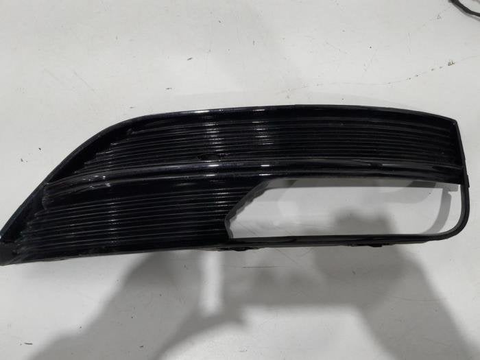 Pare-chocs grille d'un Audi A3, -, 3 mois de garantie, Audi, Utilisé