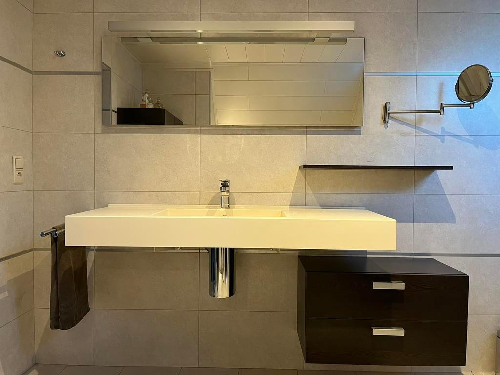set badkamer 135cm wastafel kasten spiegel verlichting, Enlèvement ou Envoi, Utilisé
