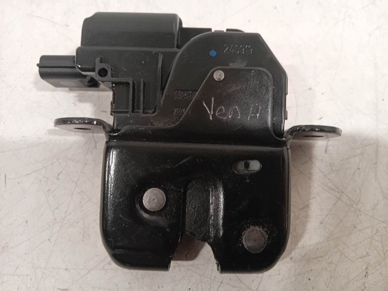 Slot mechaniek kofferdeksel achterklep elektrisch Renault Cl, Auto-onderdelen, Onderdelen@venauto.nl, Van der Ven Autorecycling B.V.