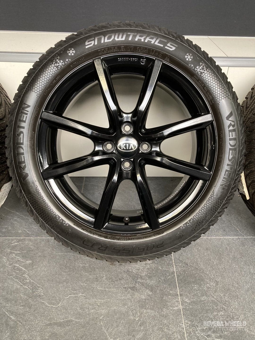 17” Kia Stonic sport velgen + winterbanden 4x100 205/55/17, Pneus et Jantes, Pneus hiver, Véhicule de tourisme, -