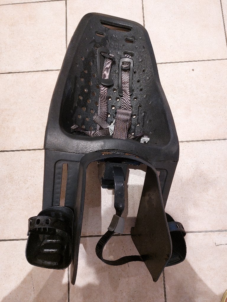 Siège vélo enfant Yepp Maxi 1 Easyfit noir, Vélos & Vélomoteurs, YEPP/THULE, Repose-pieds, Enlèvement, Utilisé