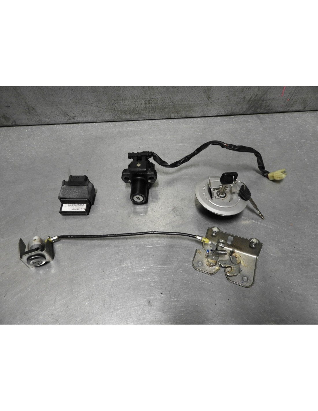 CBR250R 2011 - 2013 Honda Slot Slotenset D1-41511, Motoren