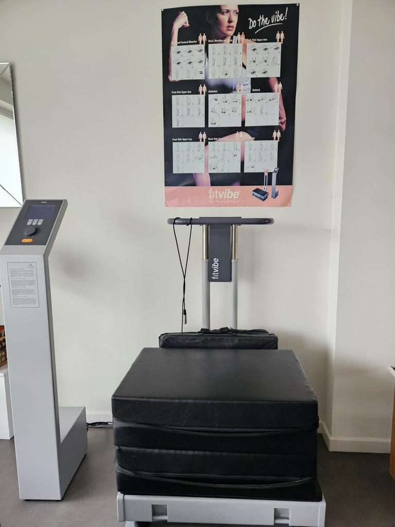 Medische trilplaat met toebehoren, Sport en Fitness, Ophalen, Zo goed als nieuw