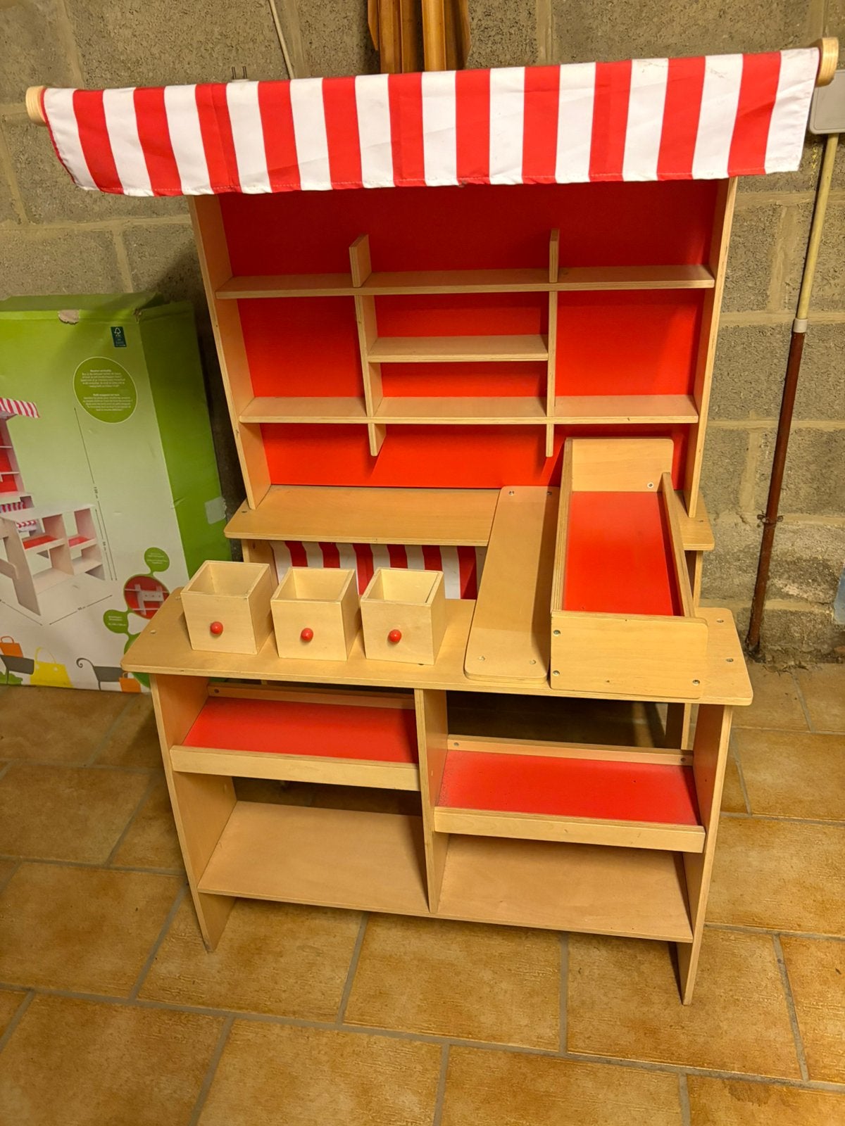 Magasin en bois (jouet), Enlèvement, Utilisé, Meuble ou Kitchenette