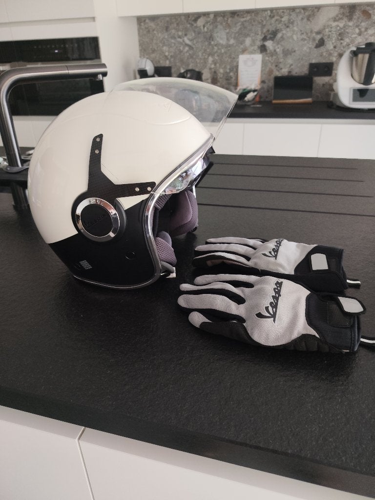 Vespa helm XL 61 wit zwart + handschoenen, Motos, Vêtements | Casques de moto, Casque jet, XL, Autres marques, Enlèvement