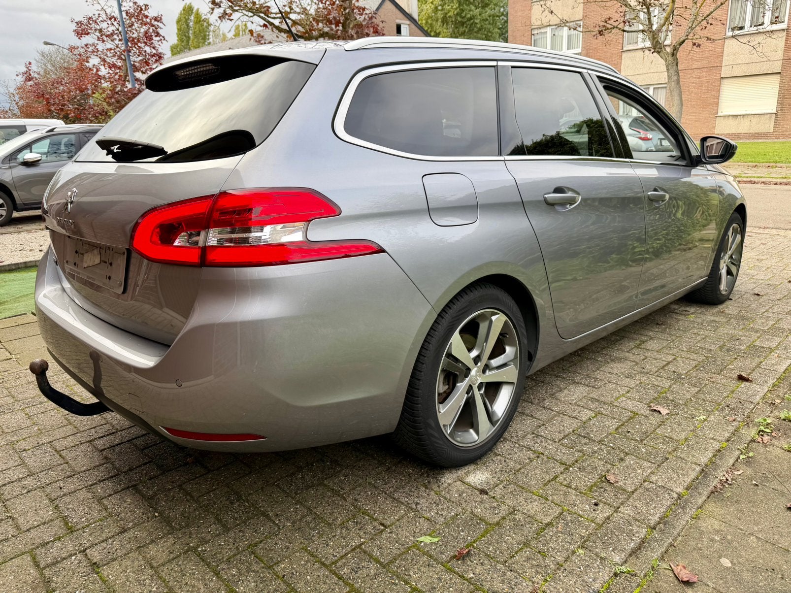 Peugeot 308 Sw / 1.2 Benzine / Euro 6, Auto's, Leder en Stof, Bedrijf, https://public.car-pass.be/vhr/c53d8bf0-500f-4449-909d-db02014b58e1