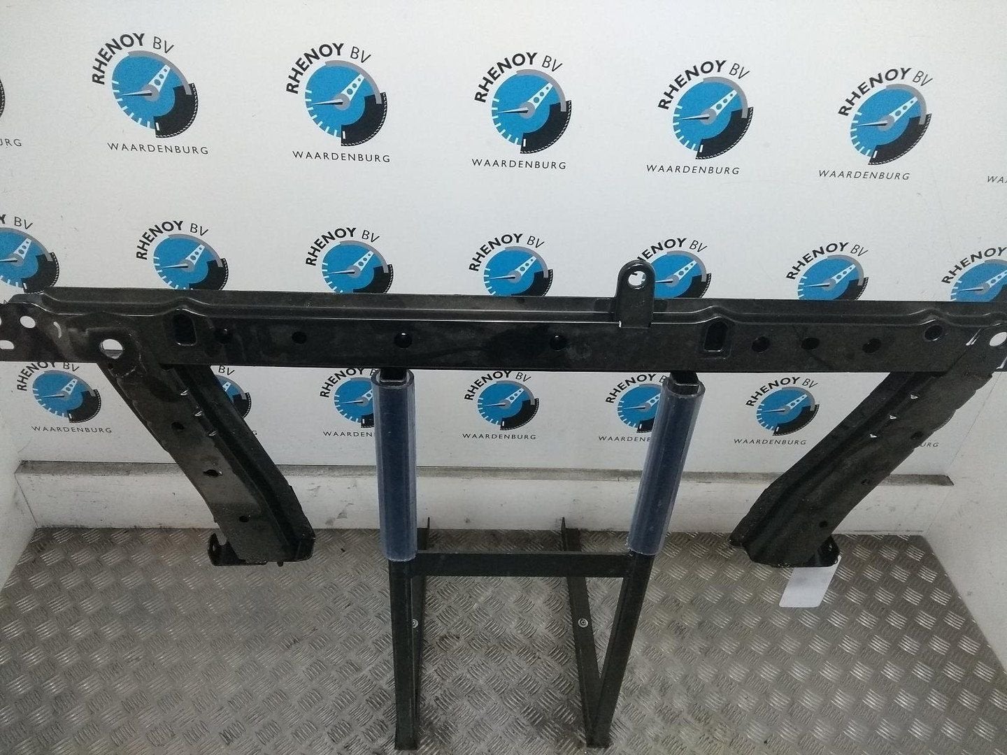 RENAULT CLIO RADIATEUR BALK 2013, Ophalen of Verzenden, Gebruikt, Stiba lid