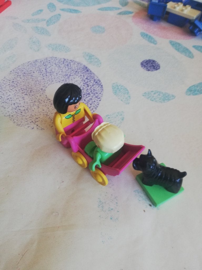 duplo mama &baby in kinderkoets met hond vintage 2784, Kinderen en Baby's, Ophalen of Verzenden, Gebruikt, Duplo