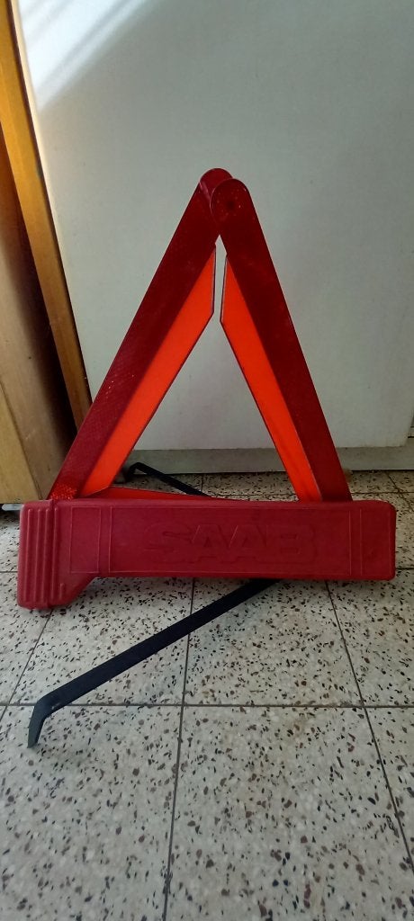 Triangle de secours, panne, signalisation Saab, Enlèvement, Utilisé