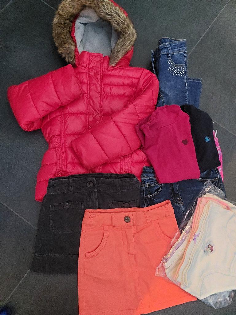 Set meisjeskleding maat 110, Ophalen of Verzenden, Gebruikt, Meisje, Overige typen