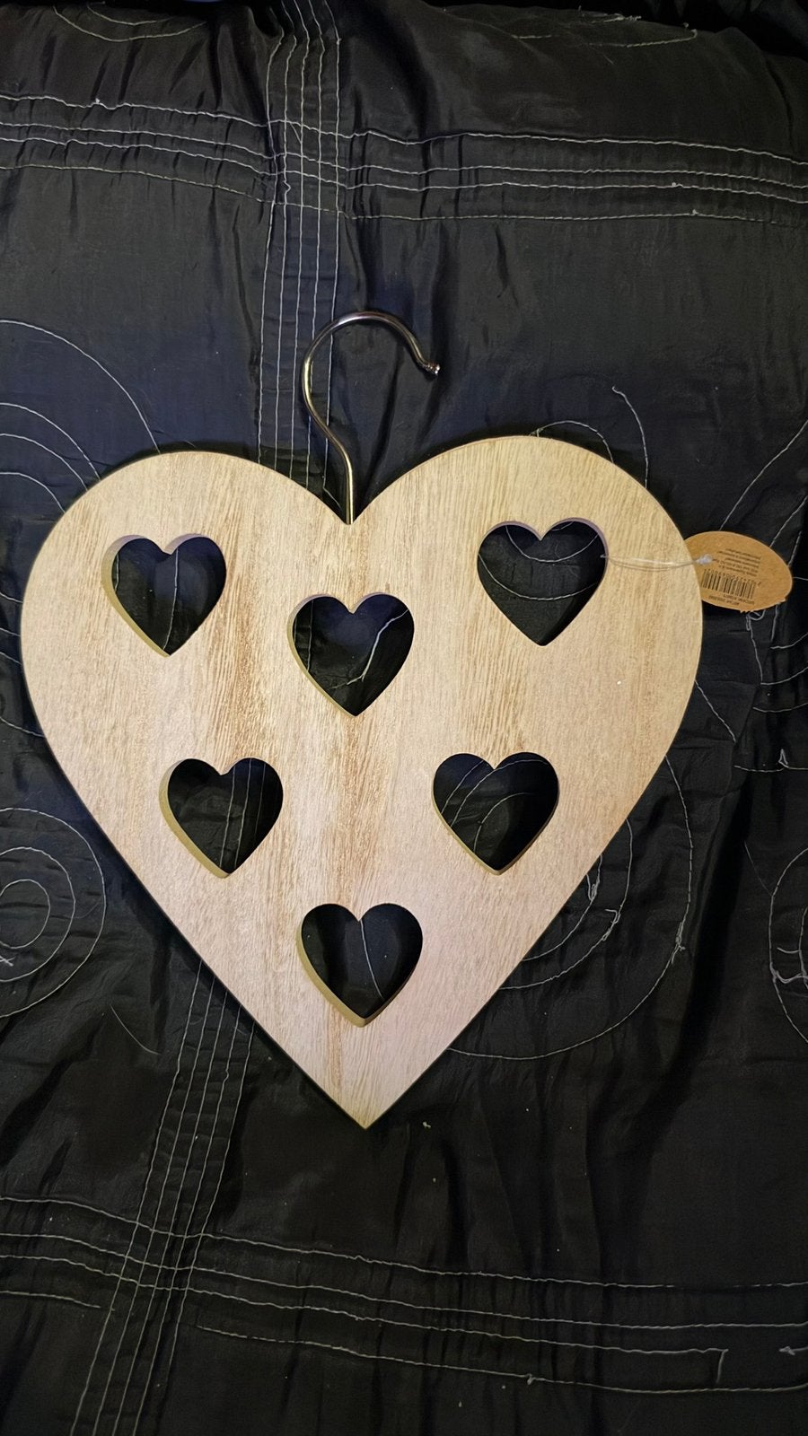 Cintre en bois en forme de cœur, Enlèvement, Neuf