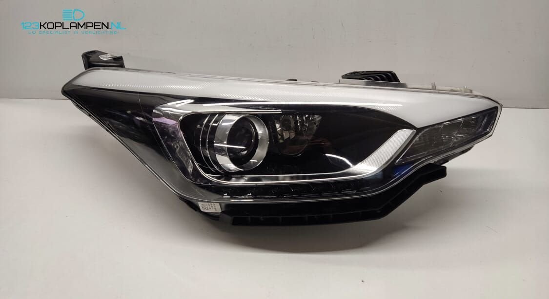 Hyundai i20 2 Led Koplamp rechts, Autos : Pièces & Accessoires, Éclairage, Hyundai, Utilisé, Enlèvement ou Envoi