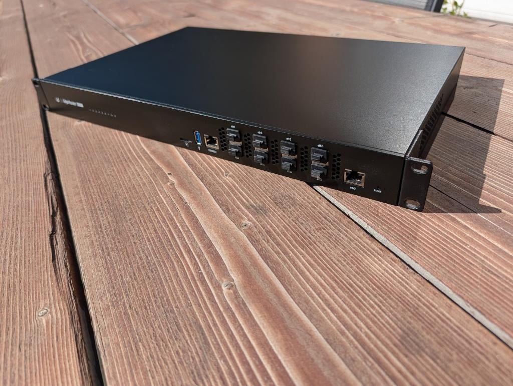 Ubiquiti EdgeRouter Infinity aangeboden, Computers en Software, Routers en Modems, Zo goed als nieuw, Router, Ophalen of Verzenden