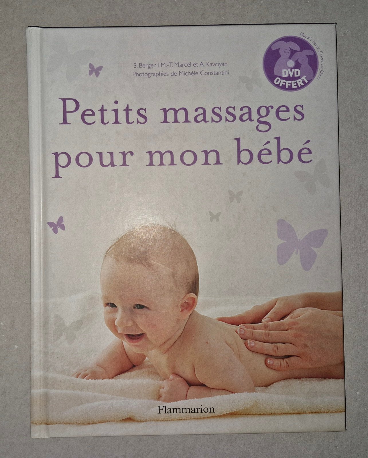 Livres "petit massage pour mon bébé", Livres, Neuf, Enlèvement ou Envoi, Berger sioux, Éducation de 6 à 10 ans