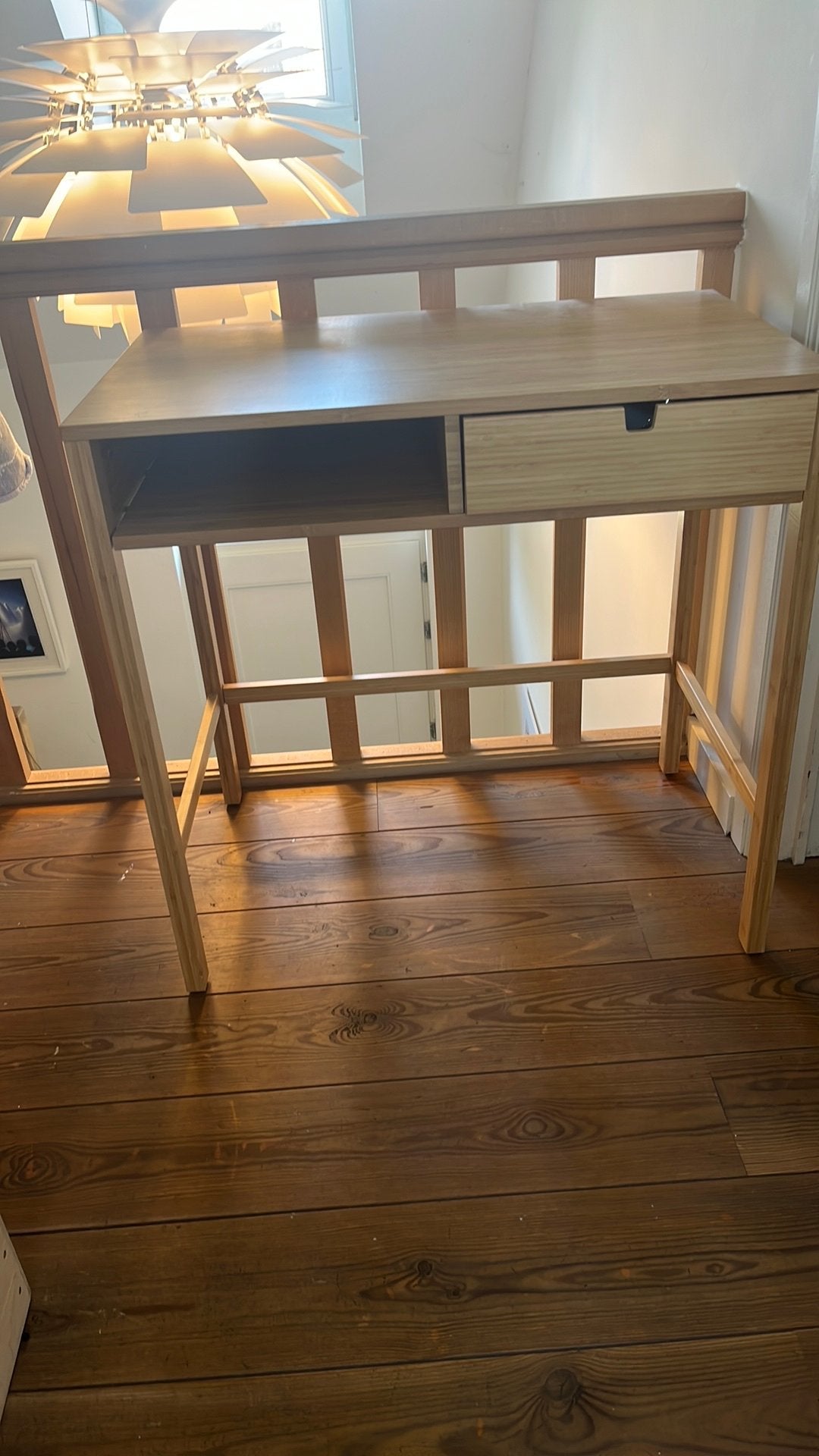 Kinderbureautje Ikea perfecte staat, Huis en Inrichting, Ophalen, Zo goed als nieuw