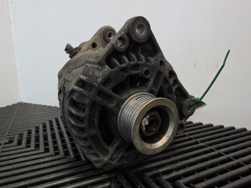 ALTERNATEUR Volkswagen Golf V (1K1) (02-2001/12-2010), Robert Bosch AG, Volkswagen, Utilisé, Robert-Bosch-Allee 1
74232  Abstatt, DE