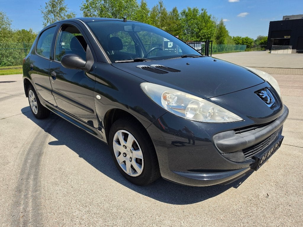 Peugeot 206+ 1.1i Benz Airco 2010 Gekeurd + Garantie, Auto's, Zwart, Zwart, Bedrijf, Dealer onderhouden