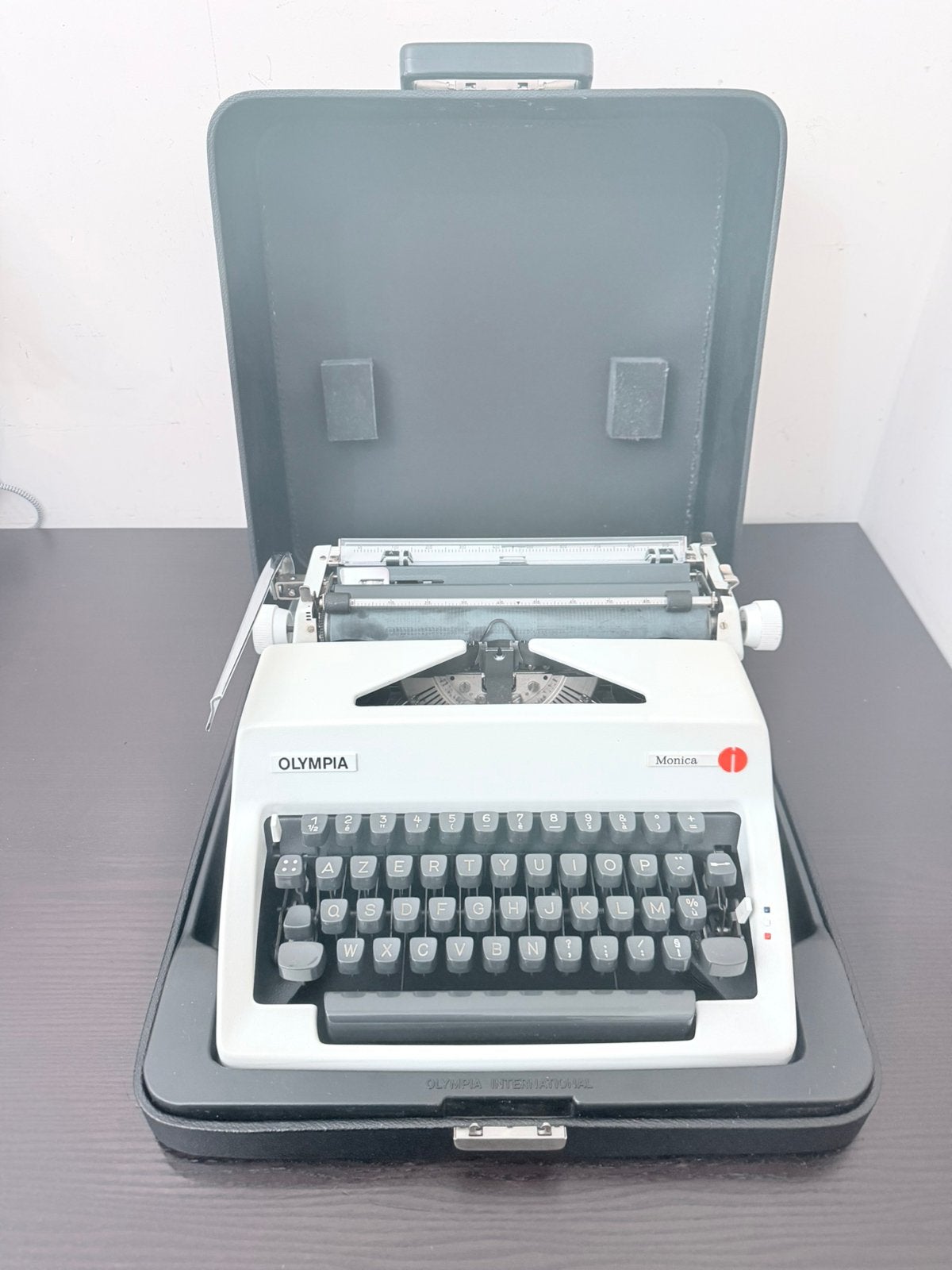 Prachtige Vintage Olympia Monica Typemachine (Jaren '70), Enlèvement ou Envoi