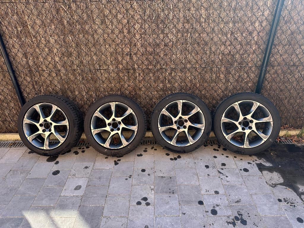Zomerbanden met velgen Volvo V40 / 205/50 R17 93W, Auto-onderdelen, Banden en Velgen, Ophalen, Gebruikt, Velg(en), 17 inch