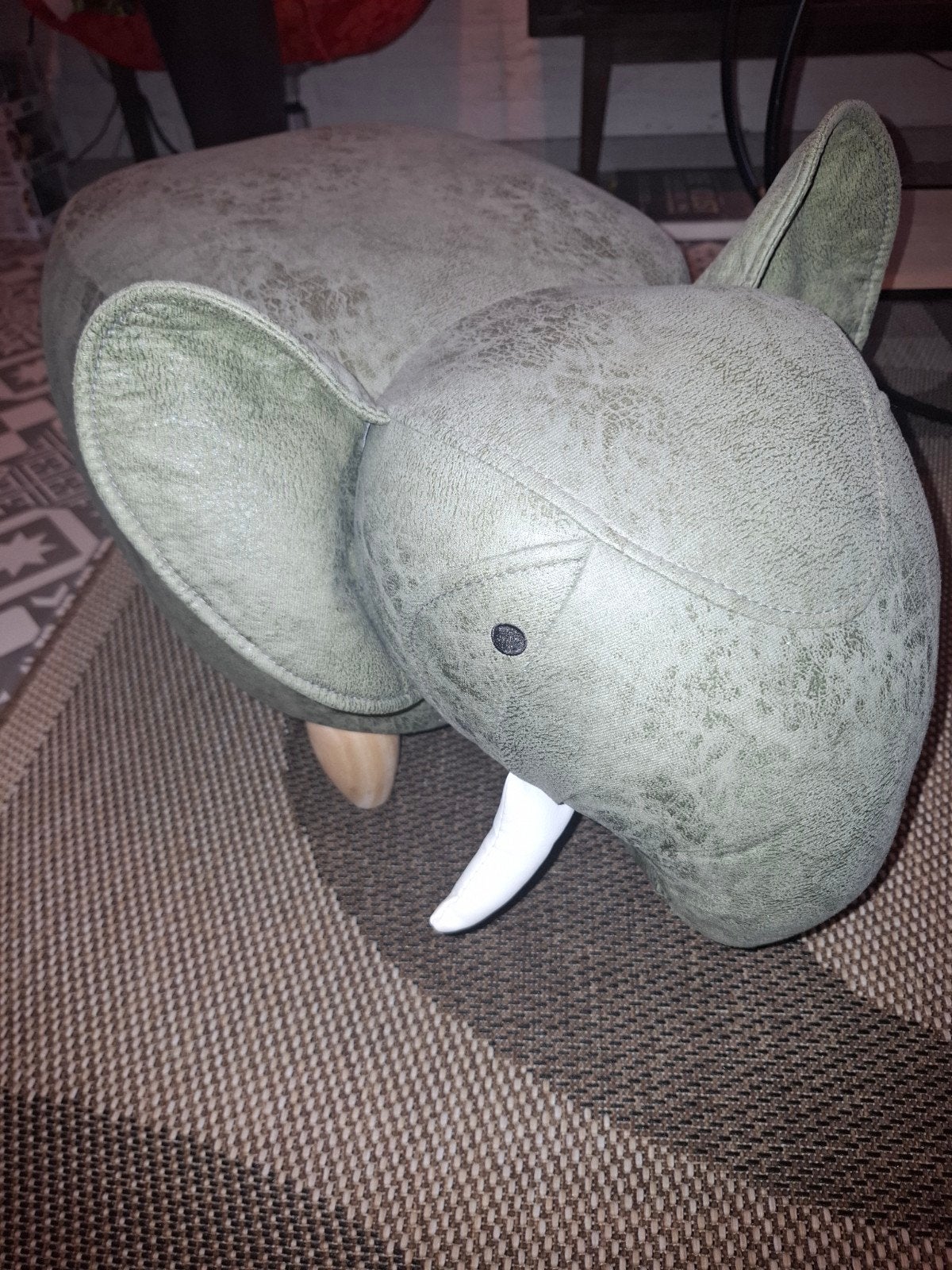 lederen poef olifant, Ophalen, Minder dan 50 cm, Gebruikt, 50 tot 75 cm