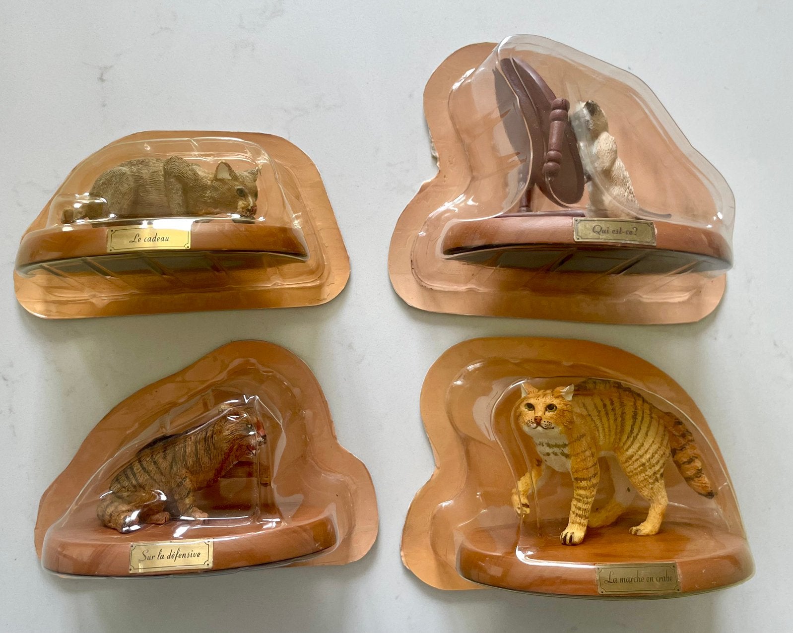 4 figurines de chats des Éditions Atlas - L'amour des chats, Collections, Enlèvement ou Envoi, Neuf, Animal
