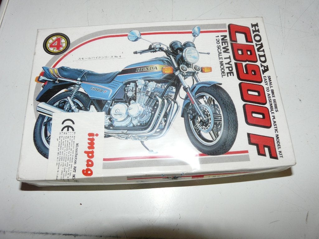 HONDA CB 900 F 1/20 IMPAG, Hobby & Loisirs créatifs, Modélisme | Voitures & Véhicules, Envoi, Neuf, Autres types, Autres marques