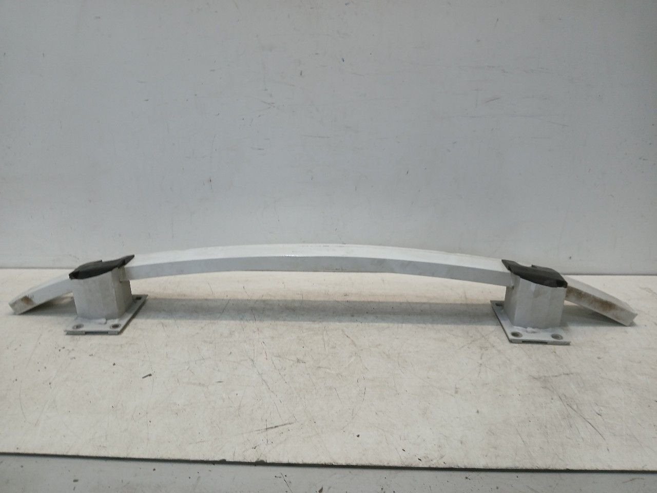 Bumperbalk achter Volvo XC90, Onderdelen@venauto.nl, Van der Ven Autorecycling B.V., Ettenseweg 76, 4706 PB Roosendaal, The Netherlands