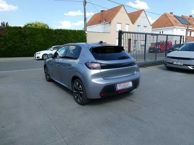 Peugeot 208 1.2 i benzine 100pk Allure Luxe '25 16000km, Auto's, Euro 6, Zilver of Grijs, https://public.car-pass.be/vhr/dc6fd0c6-f53b-4352-9ed7-59e579747f14