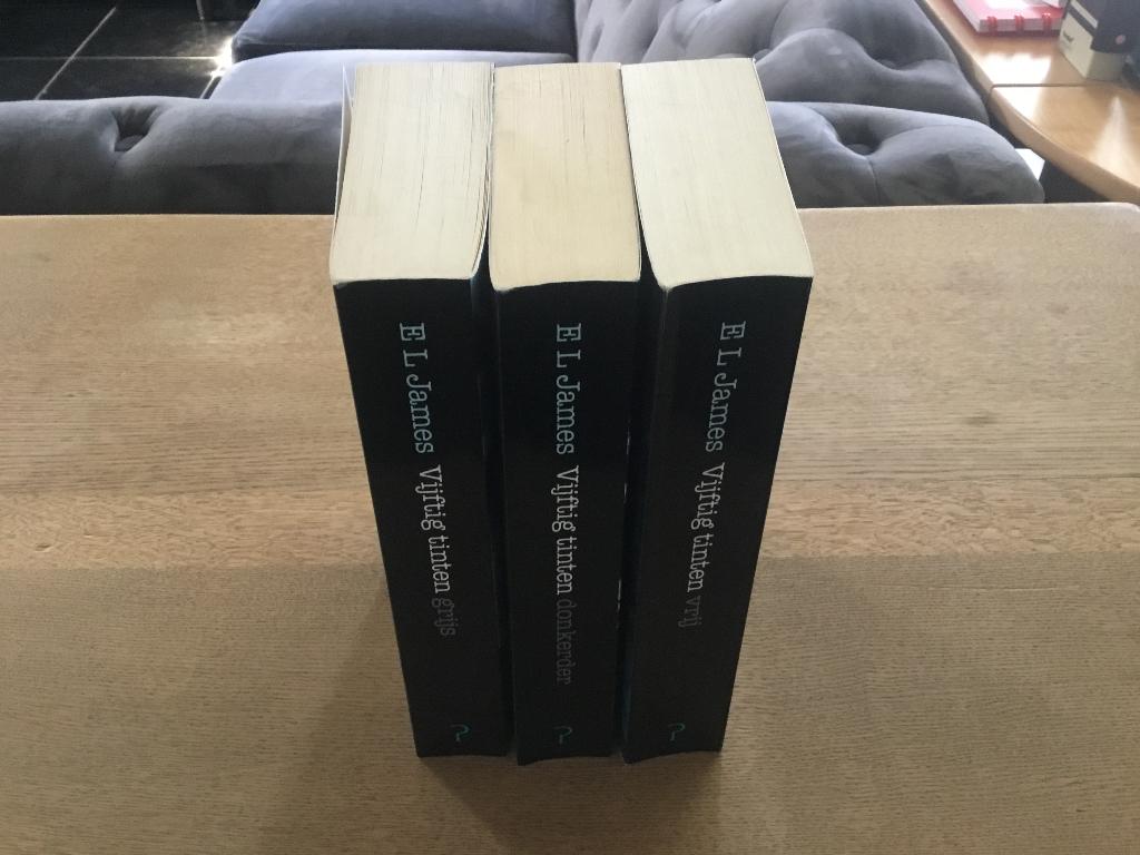 Vijftig Tinten - Trilogie / E L James, Boeken, Ophalen, E. L . James, Zo goed als nieuw, Nederland