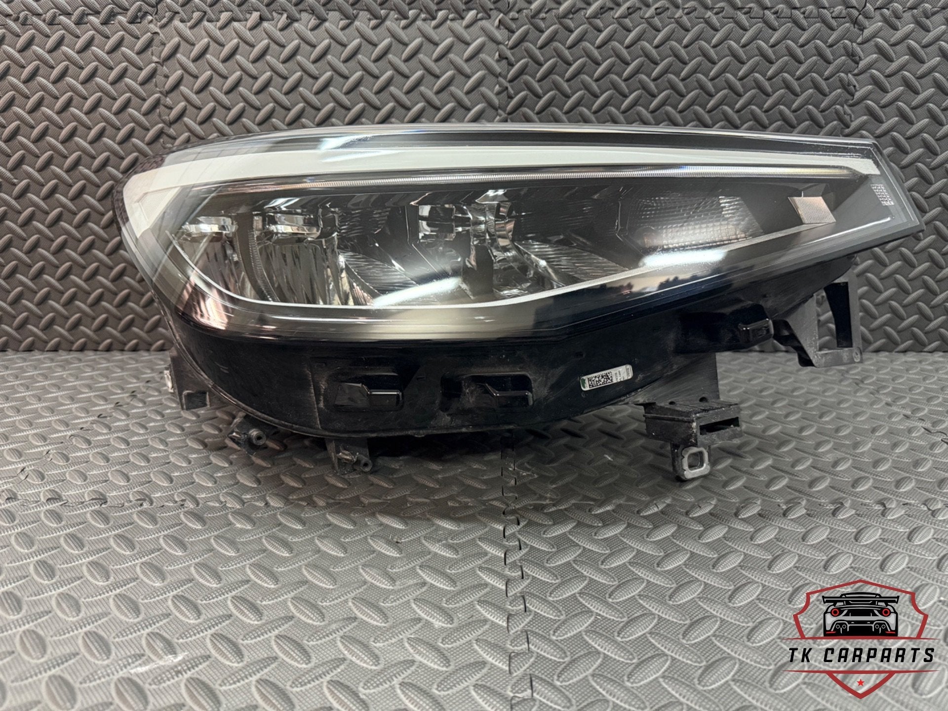 Volkswagen id.4 id4 led koplamp rechts 11b941006, Gebruikt, Volkswagen, Volkswagen AG, Vw@volkswagen.de