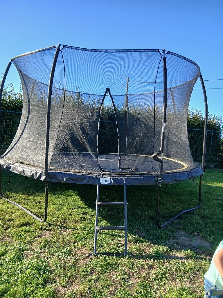 Trampoline 4m, Ophalen