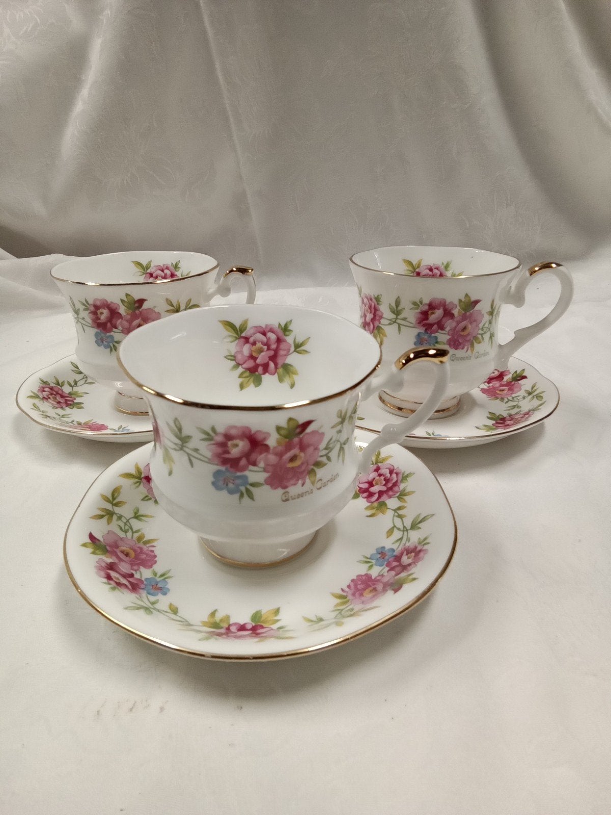 3 dames kop en schotels, Royal Ascot, "Queens Garden"., Antiek en Kunst, Ophalen of Verzenden