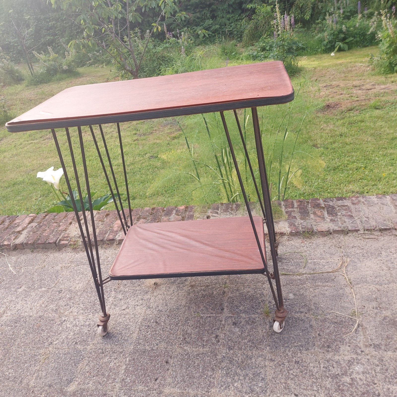 Vintage/bijzettafel/op wieltjes/op te knappen, Ophalen
