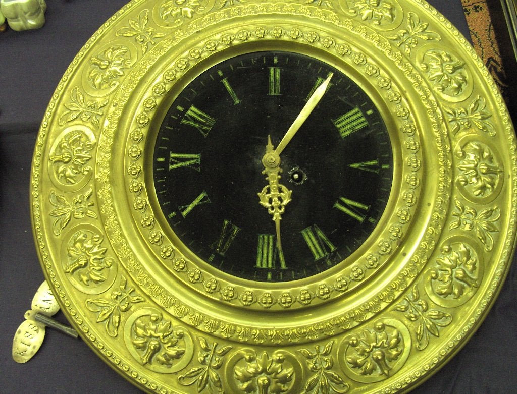 Antieke klok met sleutel. 40 cm Ø, Ophalen