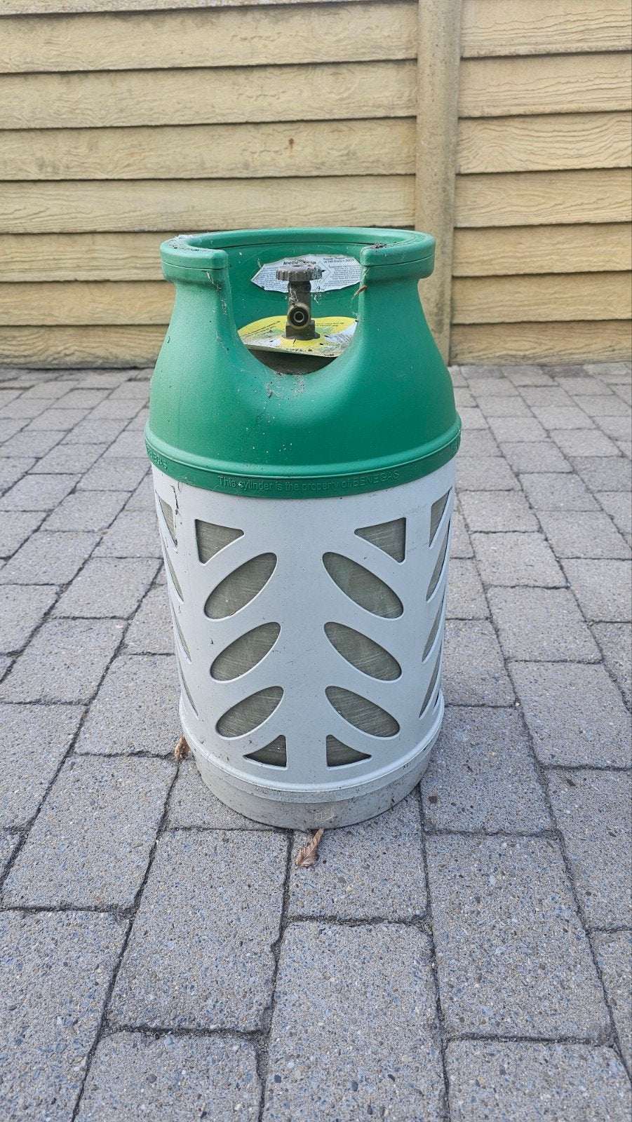 Bouteille de gaz légère, Enlèvement