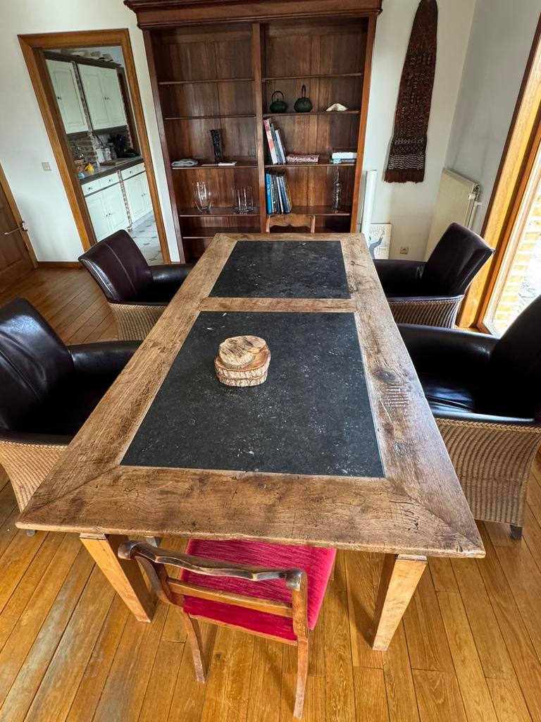 Table en bois avec 4 chaises en pierre bleue, Maison & Meubles, Enlèvement, Utilisé, 4 à 6 chaises