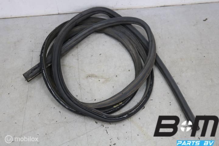 Achterkleprubber VW Transporter T5 Multivan 7H0829193BK, Auto-onderdelen, Interieur en Bekleding, Gebruikt