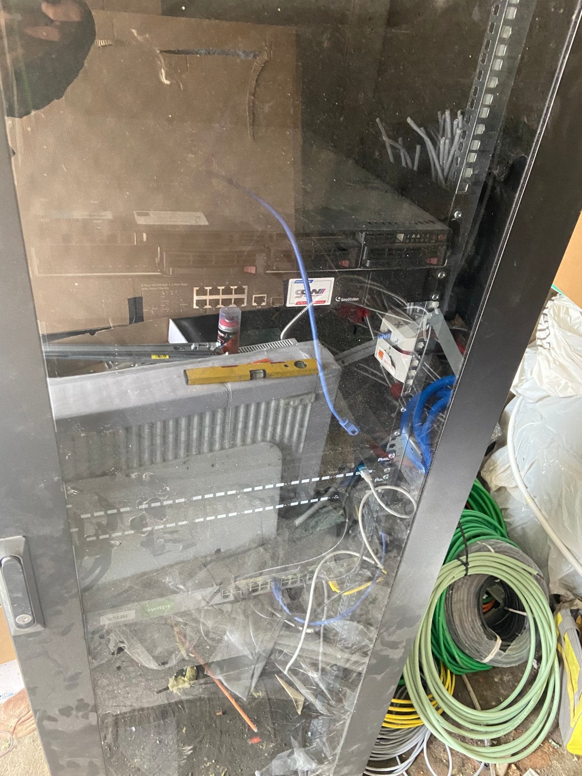 Server kast gdw, Informatique & Logiciels, Armoires de serveurs, Enlèvement, Comme neuf