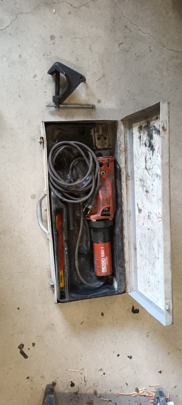 Scie sabre RIDGID 550-1 avec coffret, Ophalen, Elektrisch
